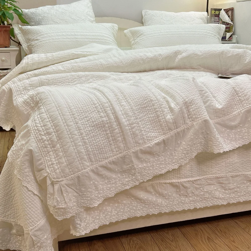 طقم مفرش سرير فاخر فائق النعوم - مراجعة Embroidery Bali وسعره