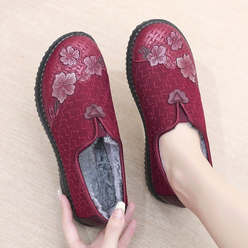 أحذية شتوية نسائية مبطنة بالفر - مراجعة Embroidery Online وسعره