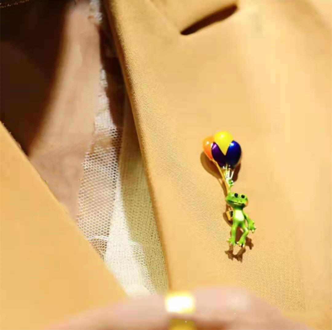 ضفدع حية عقد بالون ملون الدراج - مراجعة Embroidery Bali وسعره